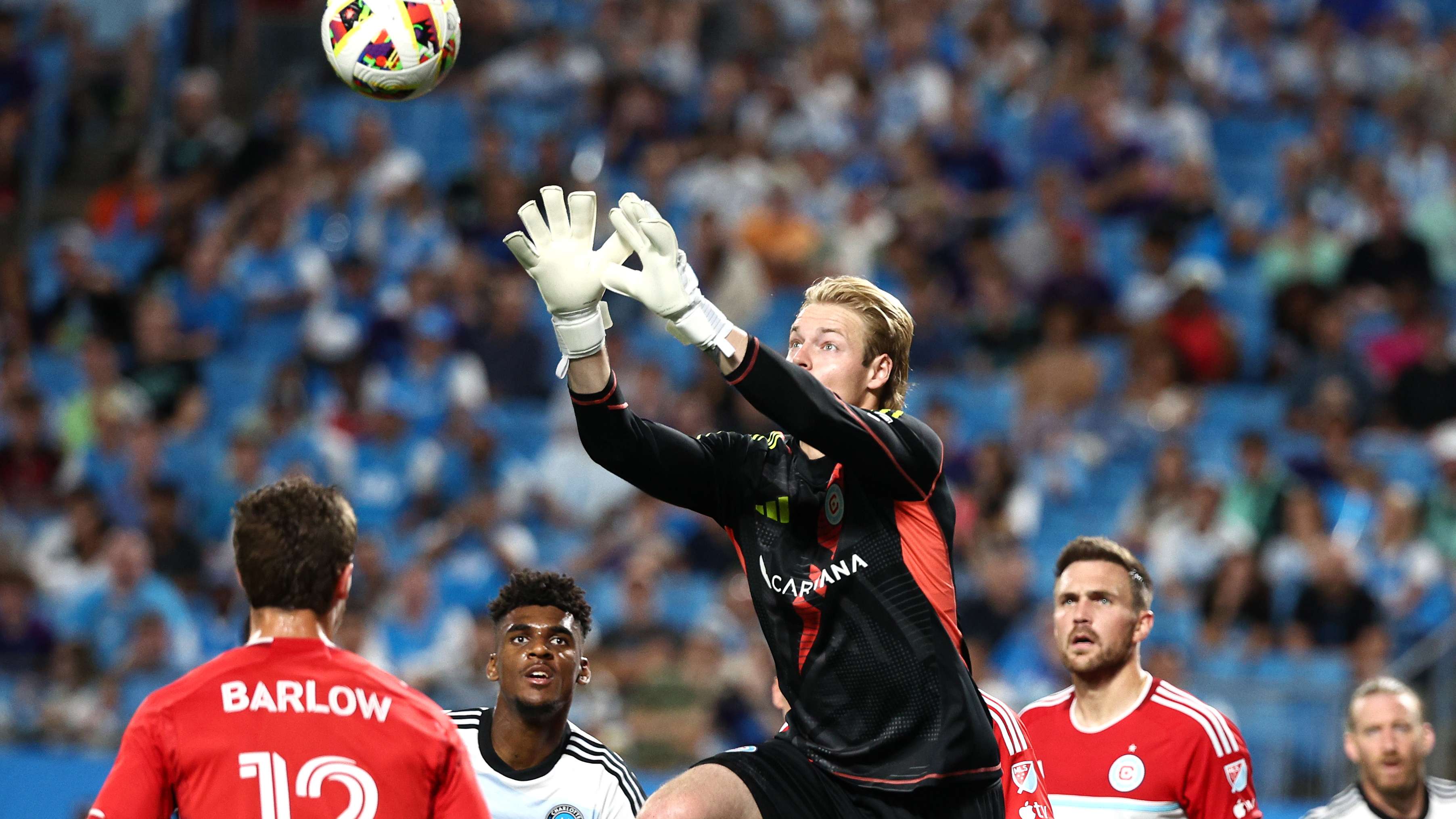 哈兰德荣膺PFA年度最佳球员 实至名归的辉煌成就与荣耀